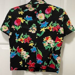 Vintage Sophisticated Fashion Classic Flower
Short Sleeve Jacket Size 6